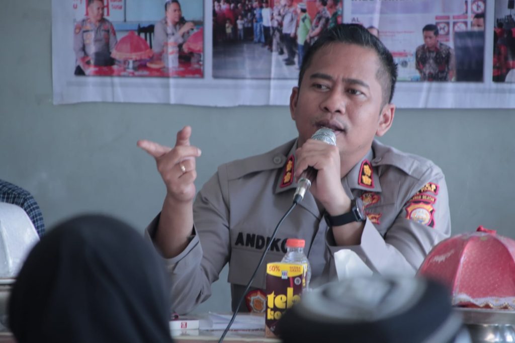 Jumat Curhat Polres Parepare Bersama Warga, Kapolres Parepare Serap Aspirasi warga