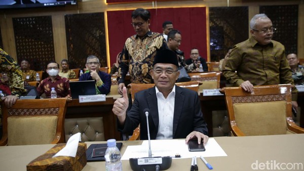 PP Muhammadiyah Usulkan Libur Idul Adha 2 Hari, Menko PMK : Sudah Disampaikan ke Presiden