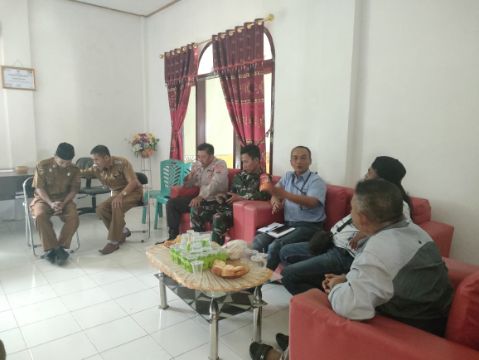 Kapolsek Batui Pimpin Rakor Bersama TKBM dan PT. JOB Tomori, Terkait Bongkar Muat di Terminal Khusus Lamo