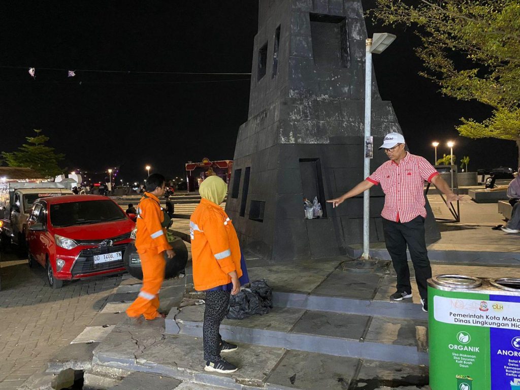 Camat Biringkanaya Apresiasi Satgas Kebersihan yang Bertugas di Makassar F8