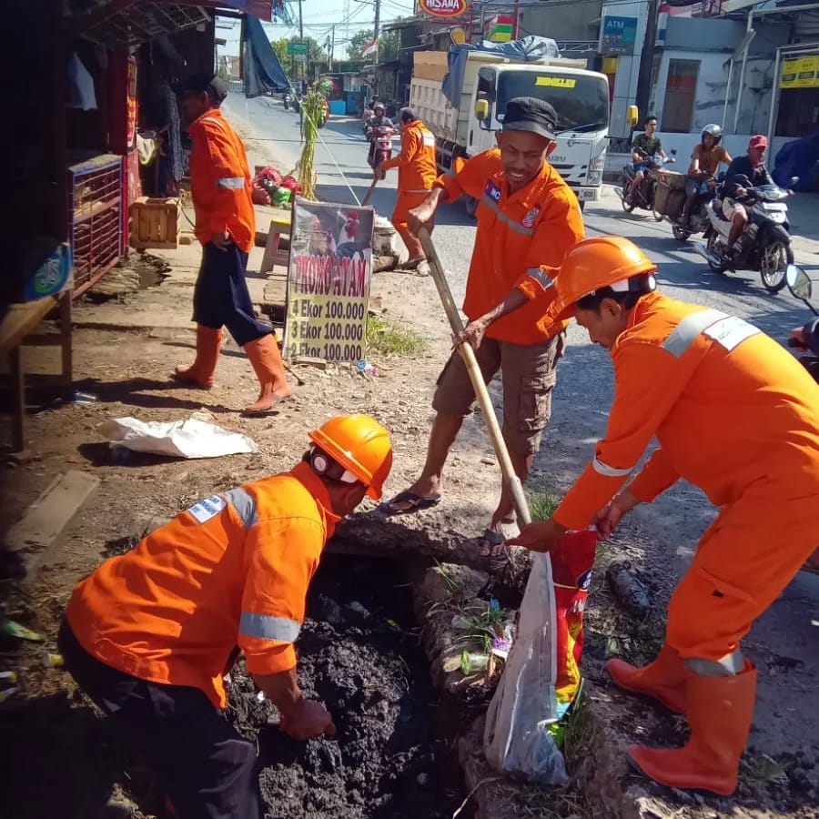 Camat Biringkanaya Instruksikan Satgas Kebersihan Tetap Siaga Antisipasi Musim Hujan