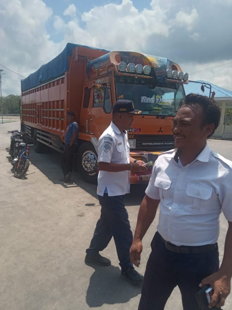 Petugas Pelabuhan Pammatata Utamakan Kualitas Pelayanan Penumpang