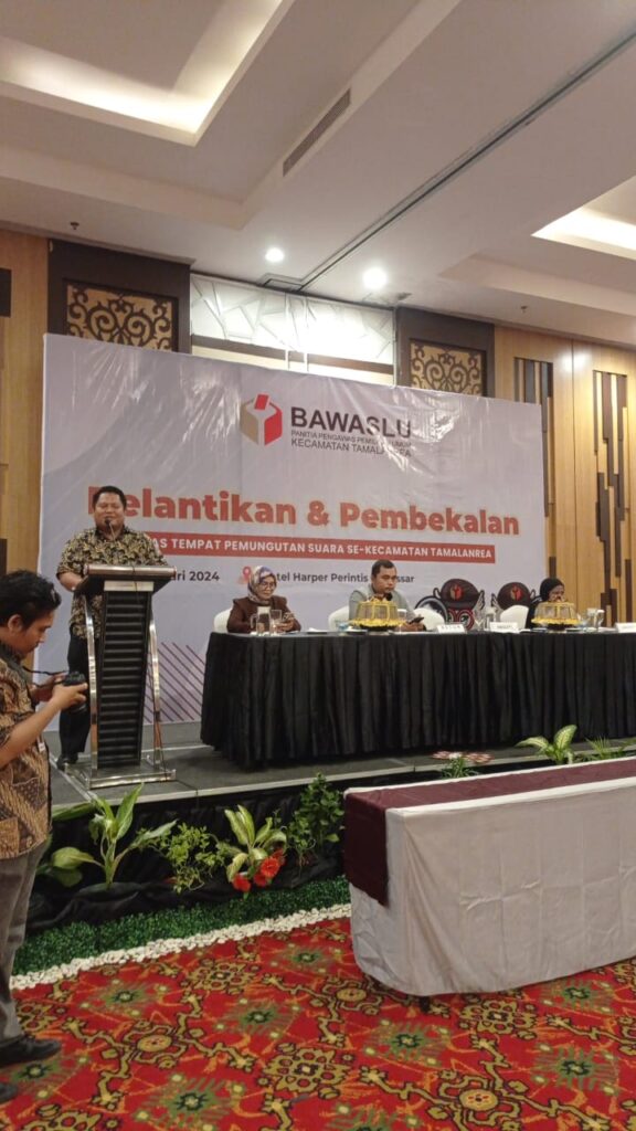 Lantik 281 Orang PTPS. Ketua Panwaslu Kecamatan Tamalanrea Tekankan Ini