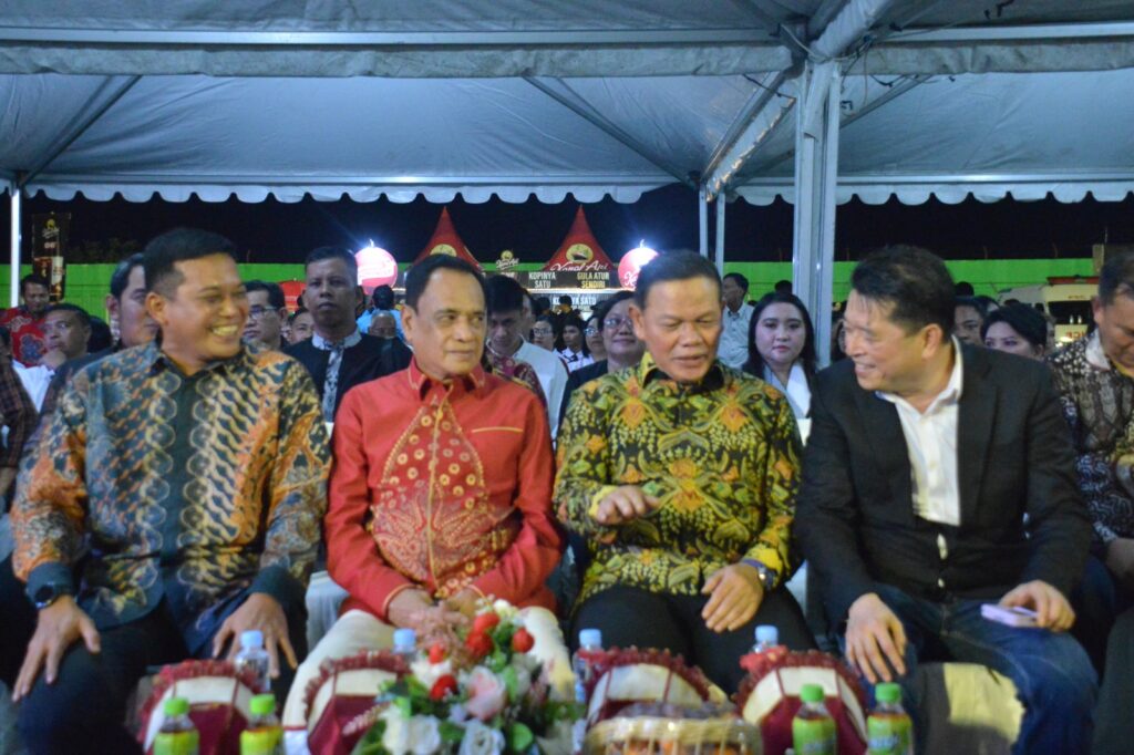 Danrem 132/Tdl dan Unsur Forkopimda Sulteng Meriahkan Perayaan Paskah
