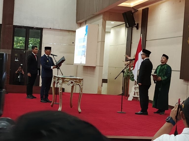 Pj Gubernur Sulsel Lantik Sekprov Sulsel Jufri Rahman