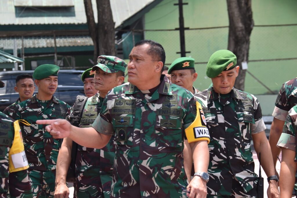 Waaslat Kasad Brigjen TNI Washington Simanjuntak Tinjau Latihan Posko Korem 132/Tadulako