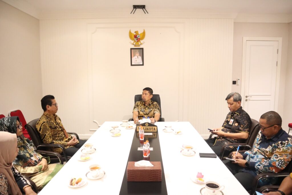 UNM Temui Pjs Wali Kota Makassar Terkait Pengembangan Pulau Lakkang