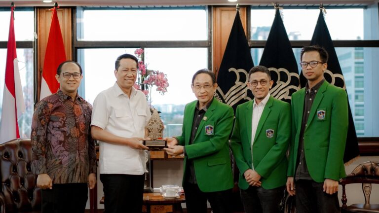 Pimpinan Fakultas Hukum UMI Lakukan Kunjungan Silaturrahmi ke Menteri Hukum RI