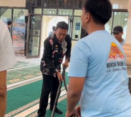 Camat Biringkanaya Bareng Lurah Bulurokeng Pantau Kegiatan BBM