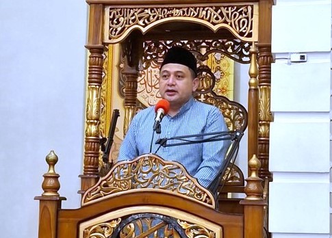 Walikota Makassar dan Camat Biringkanaya Shalat Subuh Berjamah di Masjid Ar Rahman