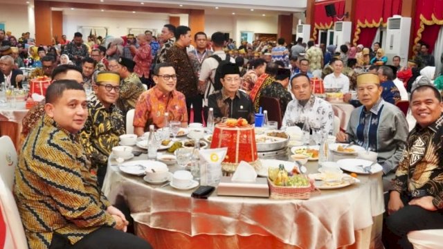 Wakil Ketua DPRD Sulsel Rahman Pina Hadiri Gala Dinner Mubes XII KKSS dan PSBM XXV