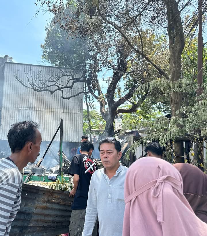 Camat Biringkanaya Tinjau Lokasi Rumah yang Terbakar