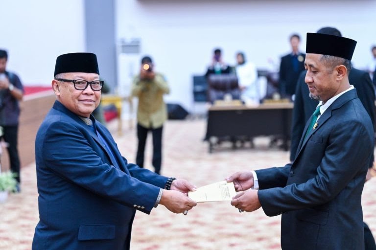 Sadat Anwar Gantikan Musdar Amin Anggota DPRD Sulteng