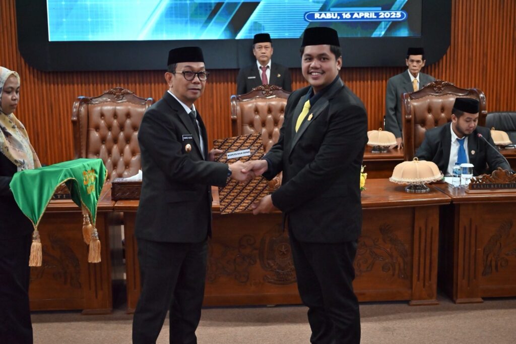 Bupati Soppeng Suwardi Haseng Komitmen Tindaklanjuti Rekomendasi DPRD