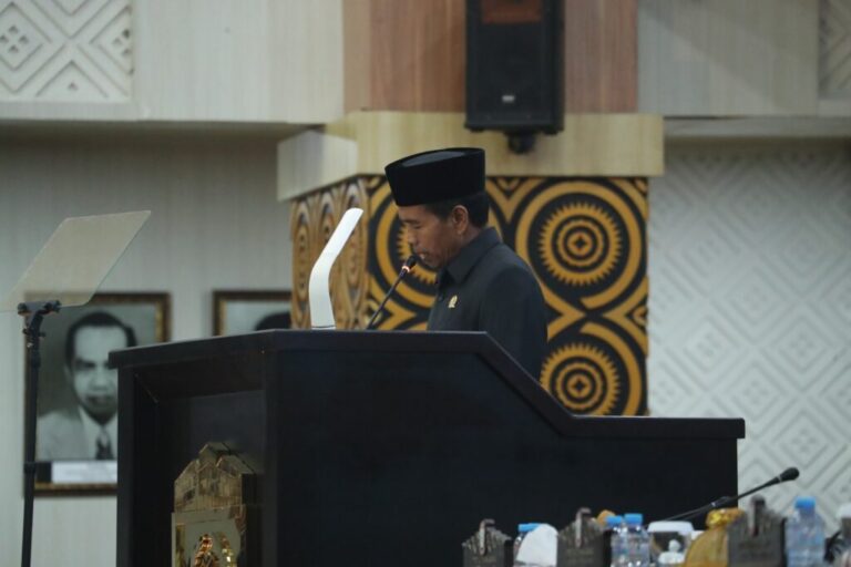 Idris : Fraksi Gerindra Dorong Kebijakan Sampah Gratis dan Pemberdayaan SDM