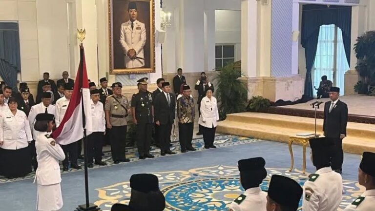 Mensesneg Kukuhkan 76 Anggota Paskibraka 2025