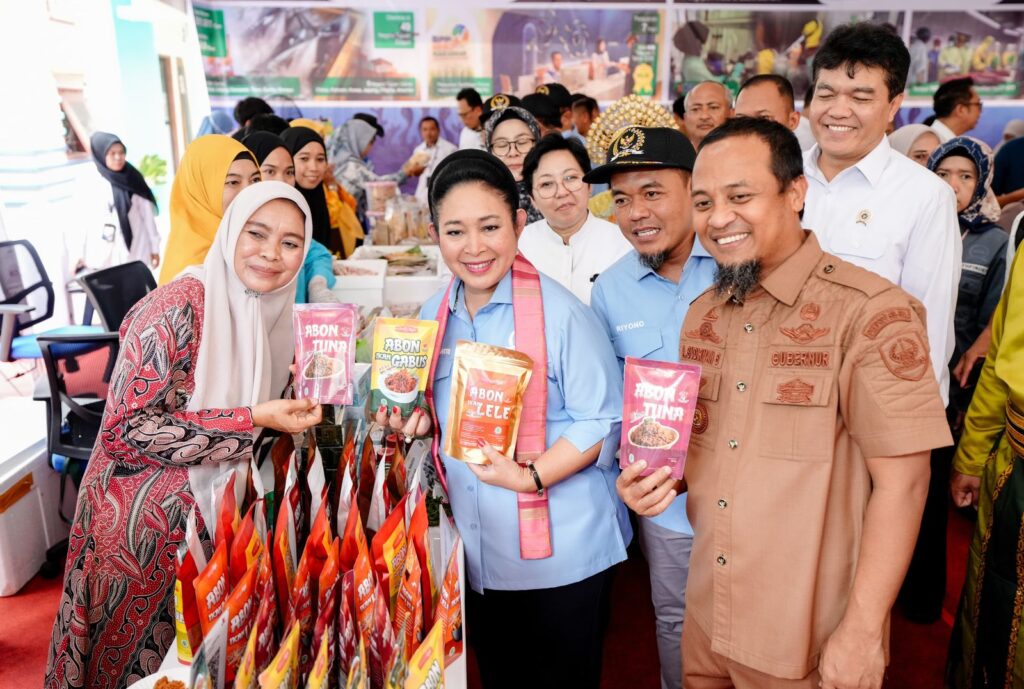 Titiek Soeharto Tinjau BPPMHKP Makassar