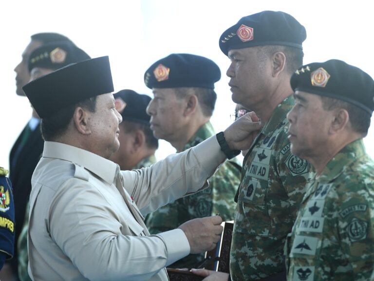 Presiden Prabowo Lantik Wakil Panglima TNI Jenderal TNI Tandyo Budi Revita