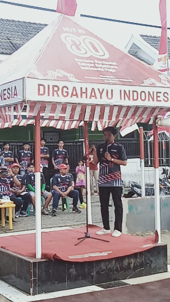 Lurah Laikang Buka Pekan Olahraga RW 12 untuk Meriahkan HUT RI ke-80