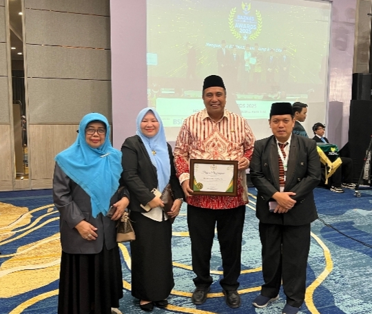 Konsisten Dukung Zakat, Bupati Maros Chaidir Syam Diganjar Baznas Award 2025