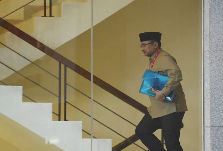Eks Menag Yaqut Cholil Qoumas Dicekal ke Luar Negeri