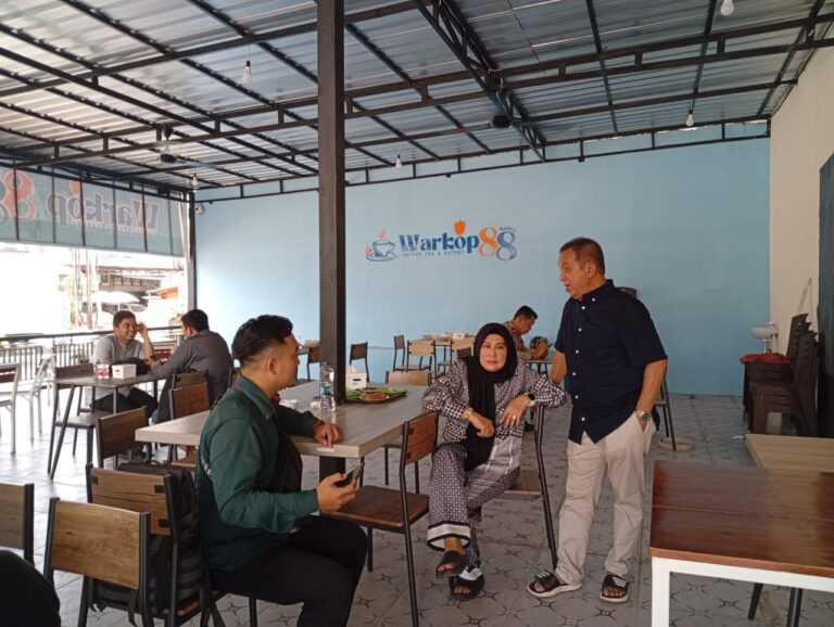 Warkop 88 Ballu-ballu Kawasan SPBU Maros Resmi Dibuka