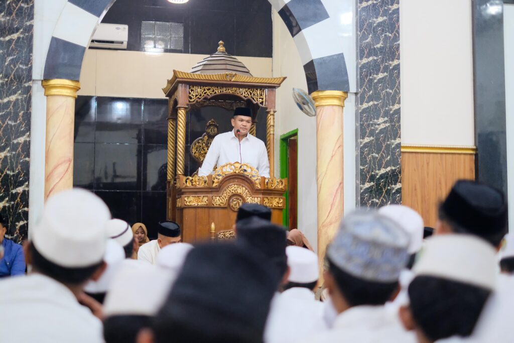 Bupati Bantaeng Hadiri Maulid di Masjid Nurul Falah Barayya