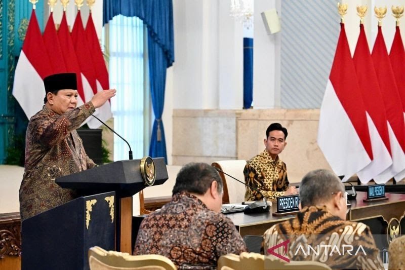 Prabowo Targetkan Biaya Haji Turun dan Waktu Tunggu Haji Dipangkas Jadi 26 Tahun