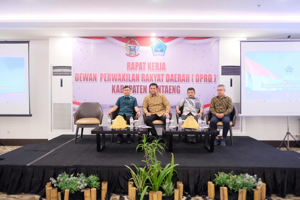 Rapat Kerja DPRD, Bupati Uji Nurdin Apresiasi Kinerja Legislator Bantaeng
