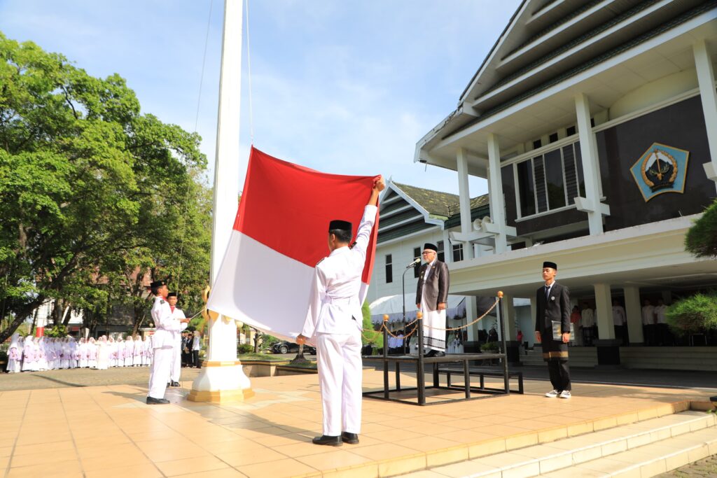 Wabup Bantaeng Pimpin Upacara Hari Santri Nasional 2025