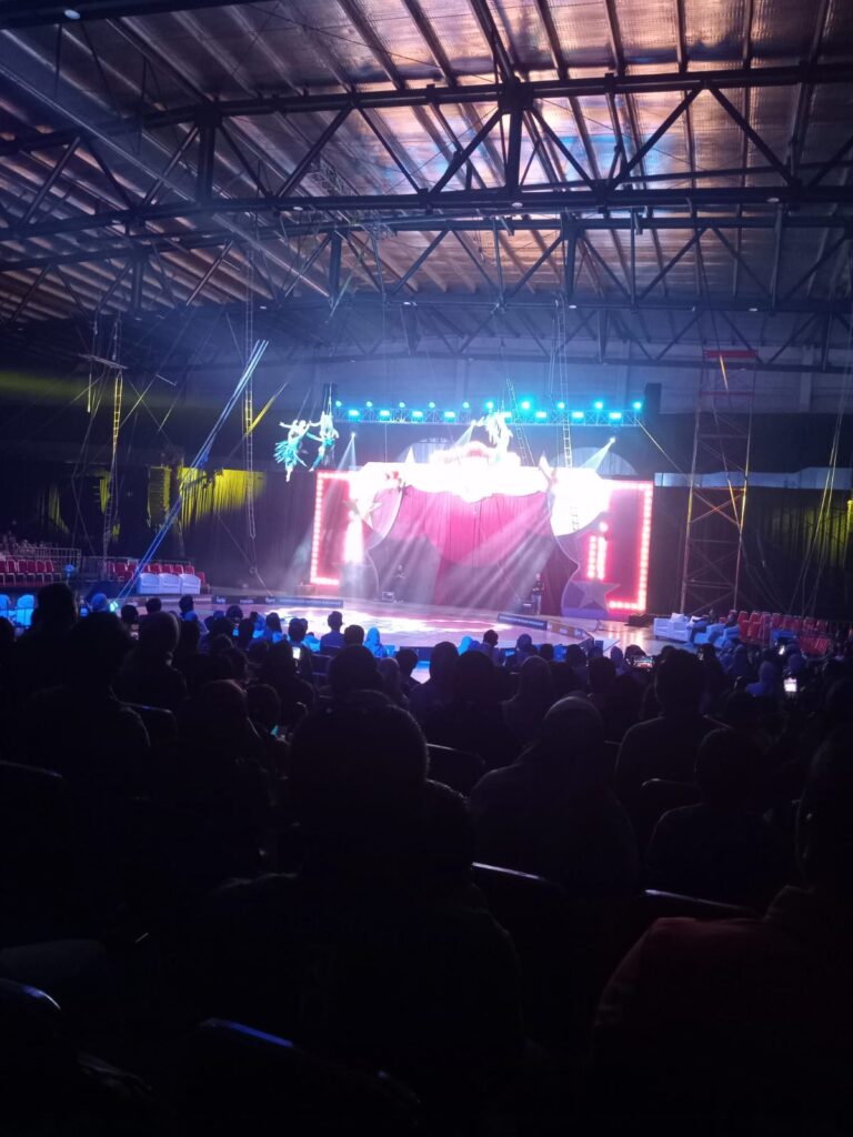 Great World Circus yang Digelar di Summarecon Mutiara Makassar Convention Center, Akan Berakhir Malam Nanti