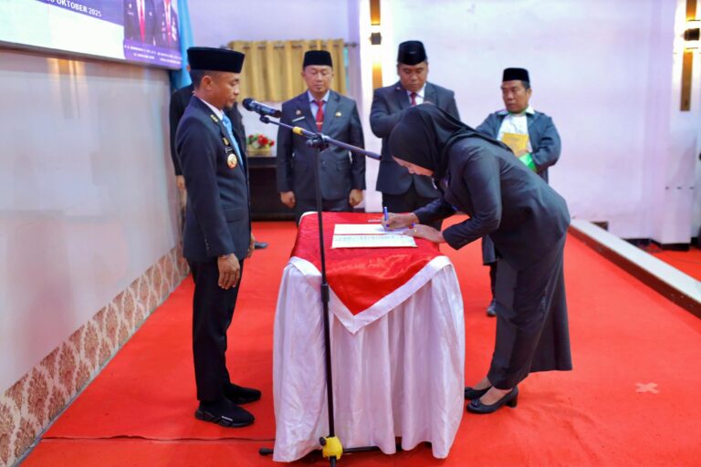 Bupati Andi Asman Lantik 73 Pejabat Lingkup Pemkab Bone