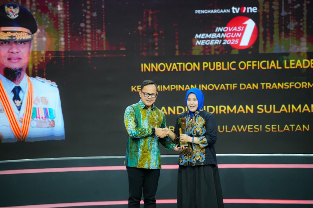 Gubernur Sulsel Andi Sudirman Sulaiman Raih Penghargaan Pemimpin Inovatif dan Transformatif