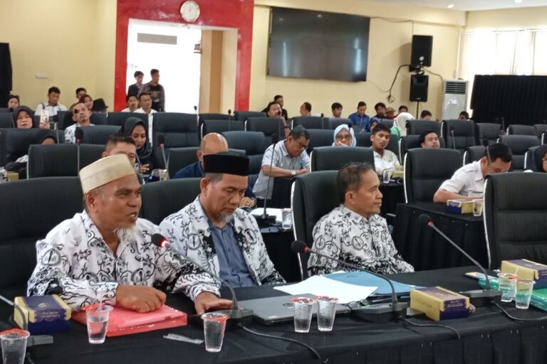 Dipecat Gara-gara Sumbangan Rp20.000, Dua Guru Asal Lutra Ngadu ke DPRD Sulsel
