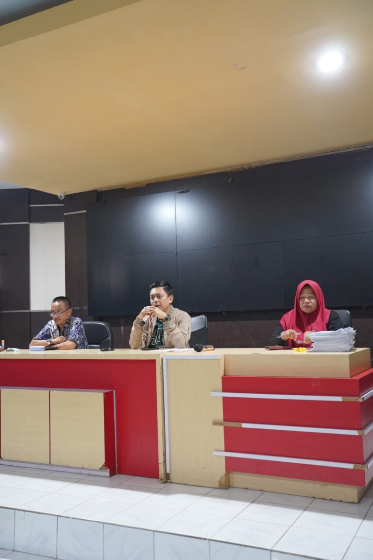 Sekretaris Camat Biringkanaya Buka Kegiatan Penandatanganan SK P3K Paruh Waktu Satgas Kersihan