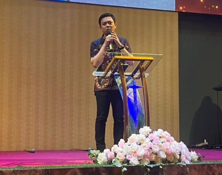 Sekcam Biringkanaya Hadiri HUT Gereja Oikos Indonesia Dirangkaikan Perayaan Natal