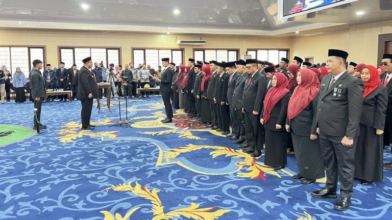 Bupati Chaidir Syam Kembali Lantik Puluhan Pejabat Pengawas Lingkup Pemkab Maros