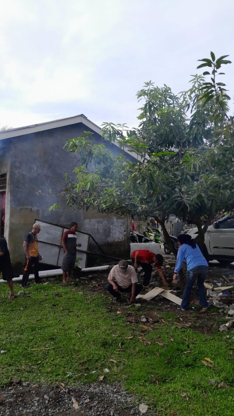 Kelurahan Katimbang Laksanakan Jumat Bersih