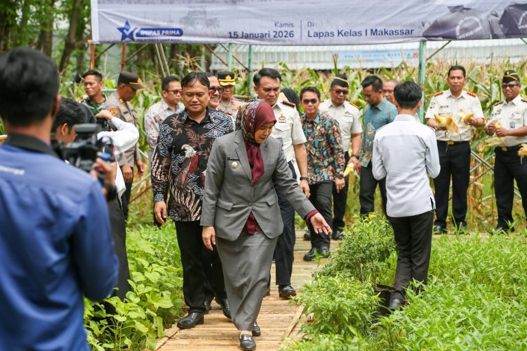 Wakil Wali Kota Makassar Aliyah Mustika Ilham Hadiri Panen Raya di Lapas Kelas I Makassar