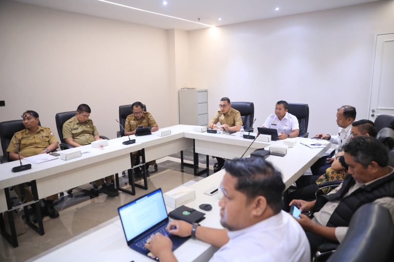 Sekkot Zulkifly : Pemkot Makassar Akan Bentuk Tim Penilian Aset Percepatan Pembangunan Stadion Untia