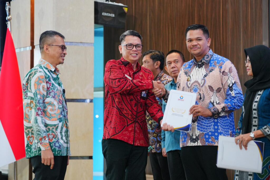 Bupati Bantaeng Hadiri Penyerahan Opini Ombudsman RI
