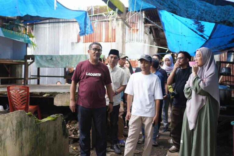 Ketua TP PKK Kota Makassar Melinda Aksa Tinjau Lahan dan RTH Pasar Panakkukang