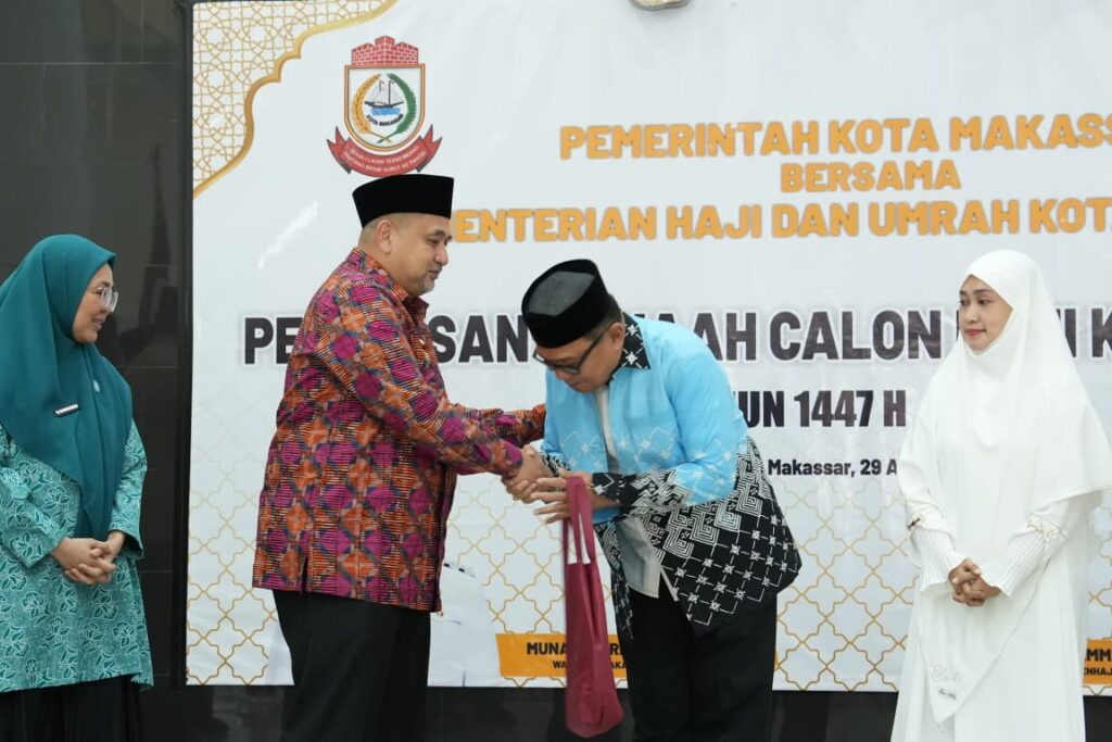 Lepas JCH Makassar, Munafri: Haji Bukan Perjalanan Rekreasi, Melainkan Perjalanan Suci