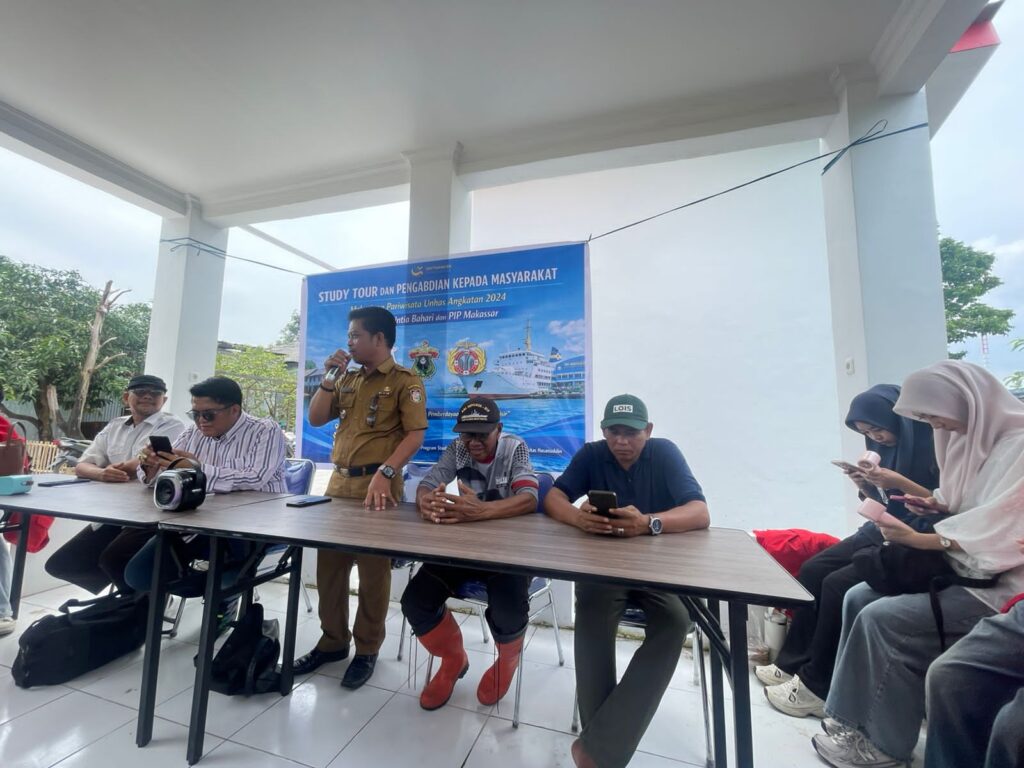 Lurah Untia Terima Study Tour Mahasiswa Pariwisata Unhas