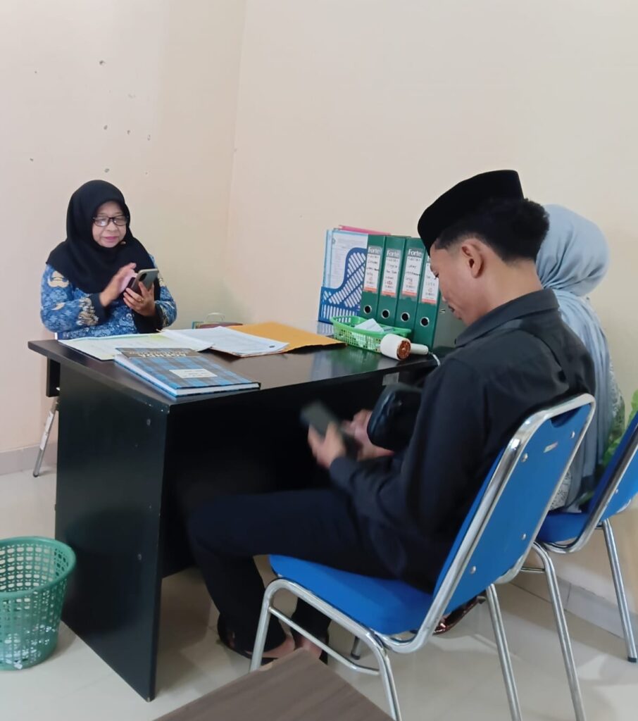 Pasangan Calon Pengantin Mendaftar di KUA Kecamatan Bolobangkeng Selatan