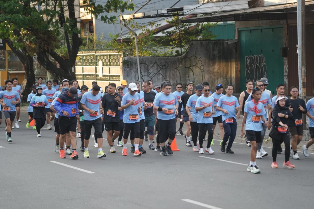 Wali Kota Makassar Munafri Ikut Lari 10K dan Apresiasi MHM 2026