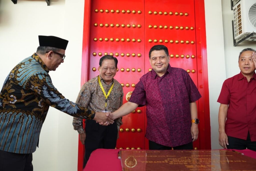 Wali Kota Makassar Munafri Resmikan Tempat Ibadah Tridharma Ji Li Gong
