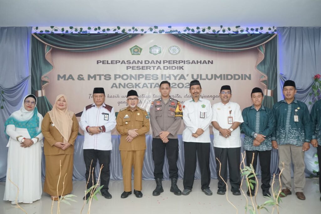 Hadiri Pelepasan Ponpes Ihya’ Ulumiddin, Wakil Bupati Bantaeng Ajak Siswa Terus Menuntut Ilmu