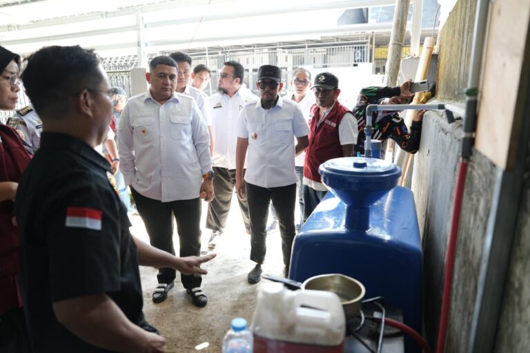 Tinjau TPS3R Karunrung, Munafri Siapkan Anggaran Perbaikan Fasilitas Pengolahan Sampah