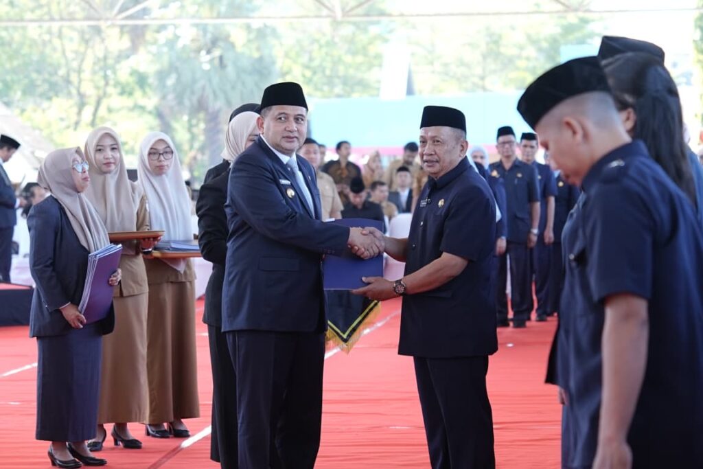 Wali Kota Munafri Lantik 314 Kepsek SD dan 55 Kepsek SMP Se-Kota Makassar